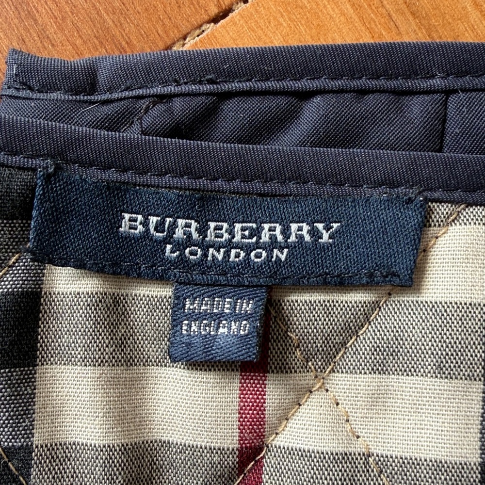 Burberry Quilted A-Line Skirt in Navy Blue - Picture 10 of 11
